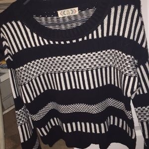 Women’s crop sweater
